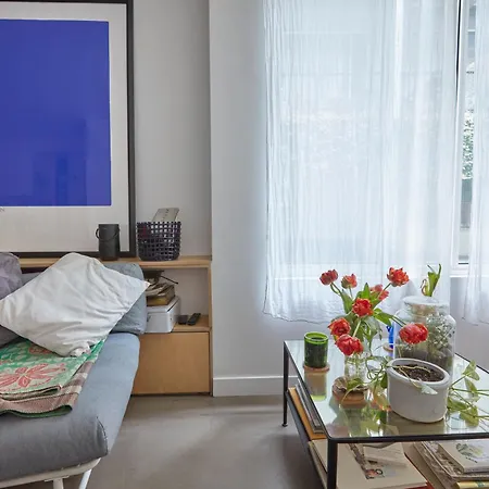 Chez Julie - Republique Apartment
